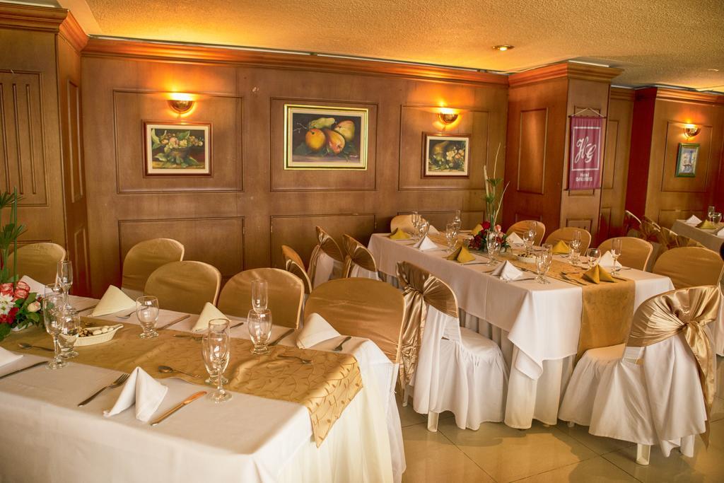 Hotel Galerias Pasto Exterior photo